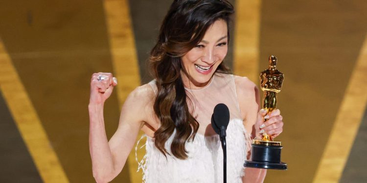 live-updates:-2023-oscars-—-the-winners,-the-losers,-and-what-they-wore-–-insider