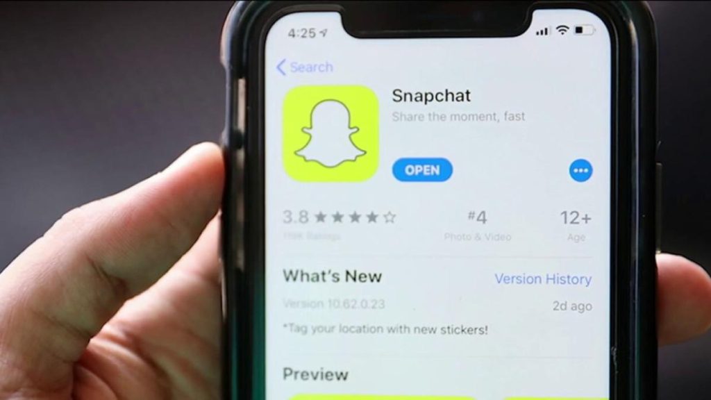 parents-concerned-about-ease-of-drug-dealing-on-snapchat-–-yahoo-news