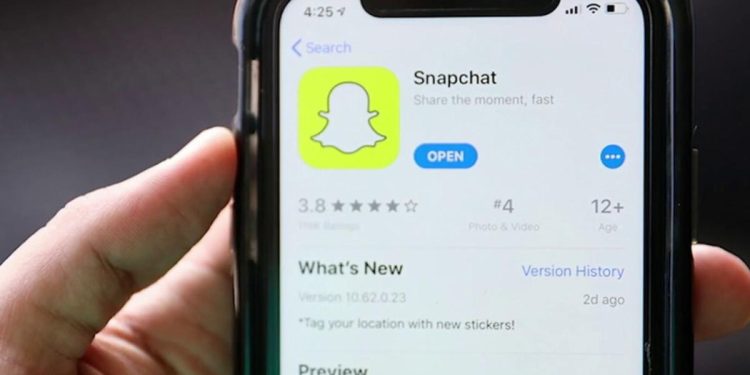 parents-concerned-about-ease-of-drug-dealing-on-snapchat-–-yahoo-news