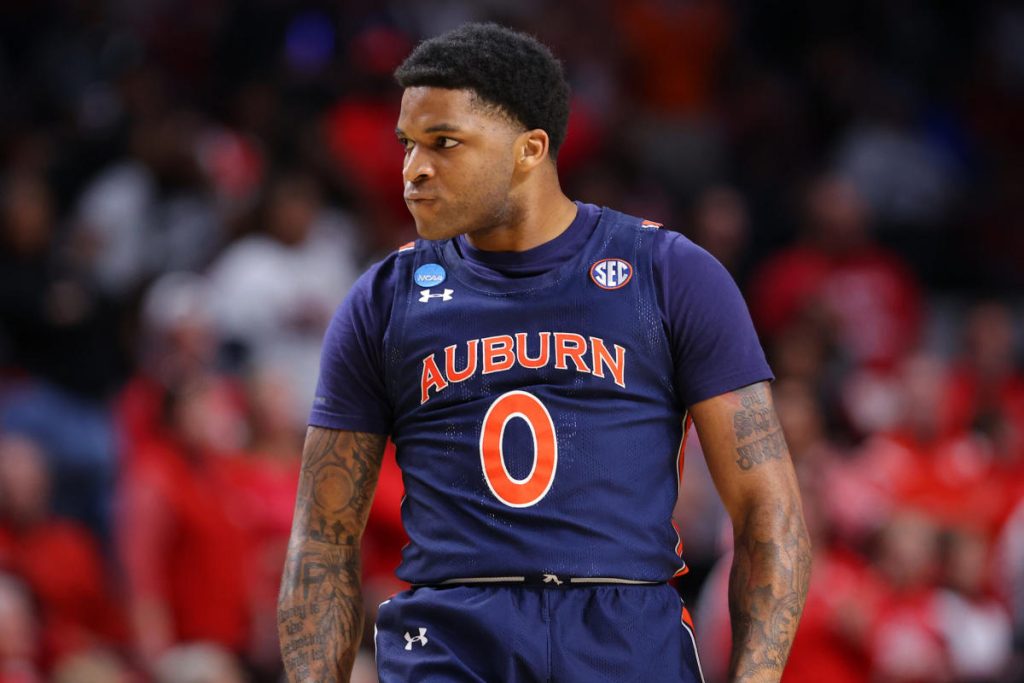 twitter-reacts-to-auburn's-season-ending-collapse-against-houston-–-yahoo-sports