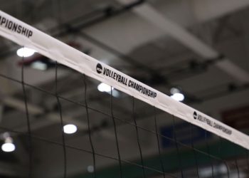 volleyball-star-kayla-simmons-wears-stunning-outfit-on-instagram-–-brobible