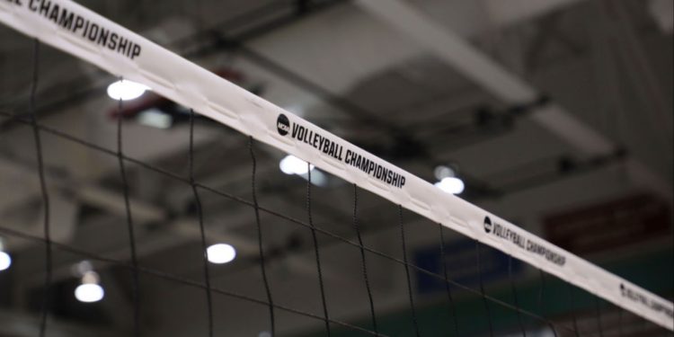 volleyball-star-kayla-simmons-wears-stunning-outfit-on-instagram-–-brobible