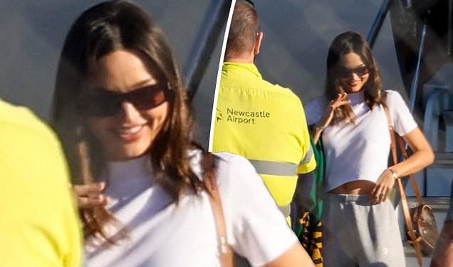 miranda-kerr-lands-in-australia-via-private-jet-with-her-husband-snapchat-founder-evan-spiegel