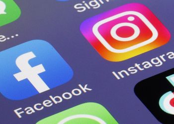 school-districts-sue-tech-giants-over-youth-mental-health-crisis-–-axios