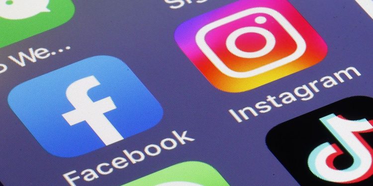 school-districts-sue-tech-giants-over-youth-mental-health-crisis-–-axios