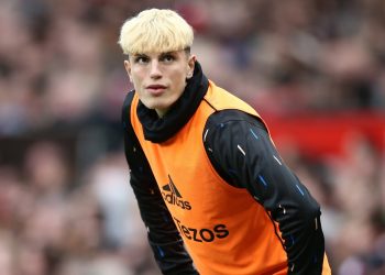 alejandro-garnacho-quickly-deletes-instagram-story-and-re-posts-it-after-man-utd-fans-spot-…
