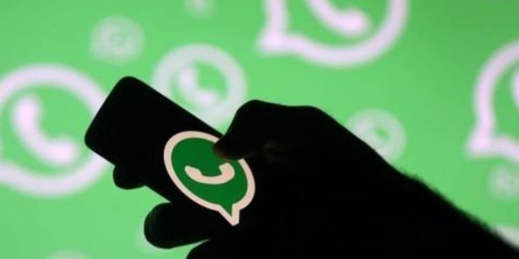 whatsapp-is-working-on-pinning-messages-within-chats:-all-you-need-to-know