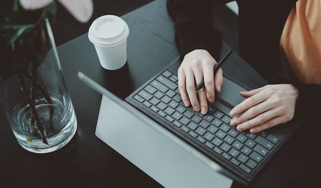 linkedin-offers-free-ai-related-courses-–-back-end-news