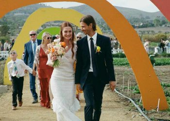 “harry-potter”-actress-bonnie-wright's-sustainable-wedding-on-a-california-farm-–-brides