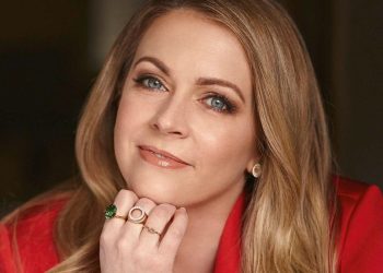 actress-melissa-joan-hart-says-she-and-husband-helped-covenant-school-students-flee-shooting