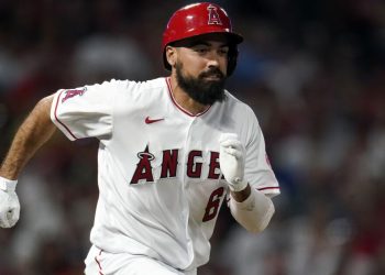 anthony-rendon-declines-to-comment-after-fan-altercation,-remains-in-angels-lineup