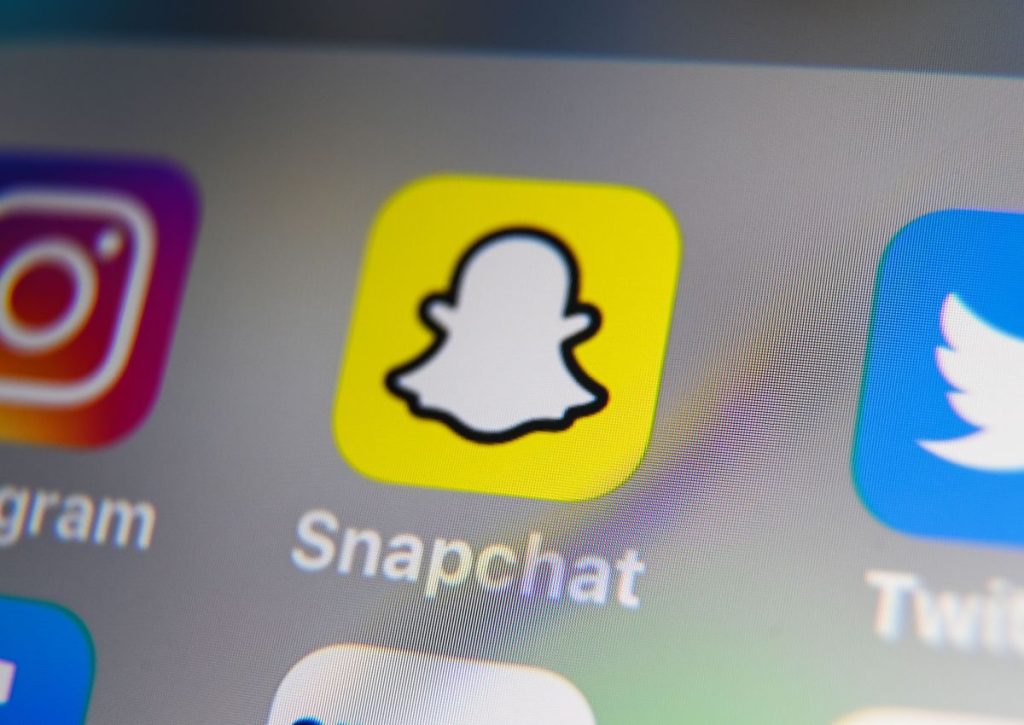 snapchat-adds-new-safeguards-around-its-ai-chatbot-|-techcrunch