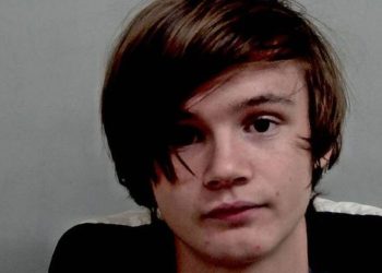 baby-faced-yorkshire-teenager-groomed-young-girls-on-snapchat,-instagram-and-facebook