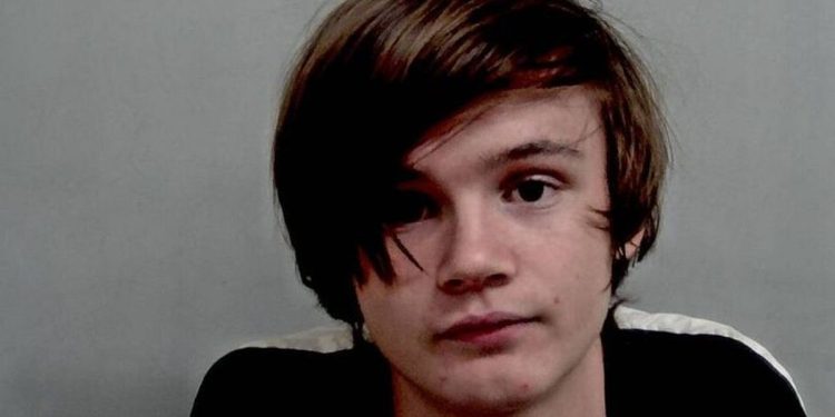 baby-faced-yorkshire-teenager-groomed-young-girls-on-snapchat,-instagram-and-facebook