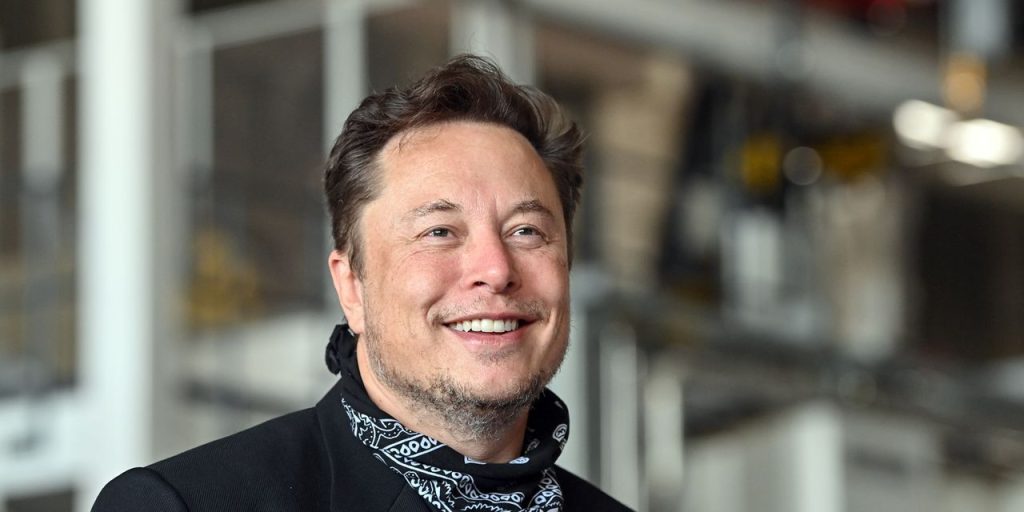 why-elon-musk-contends-twitter-can-disrupt-the-media-business-–-wsj