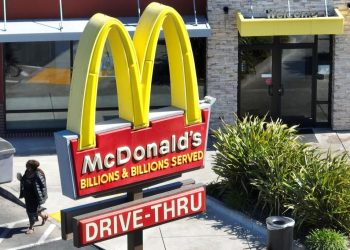 mcdonald's-lays-off-hundreds,-cuts-pay-for-workers,-closes-field-offices-–-new-york-post