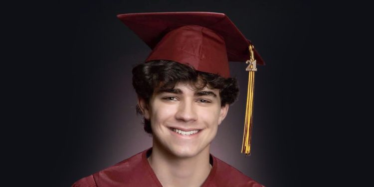 my-straight-a-student-son,-17,-died-after-buying-'painkillers'-on-snapchat-–-the-us-sun