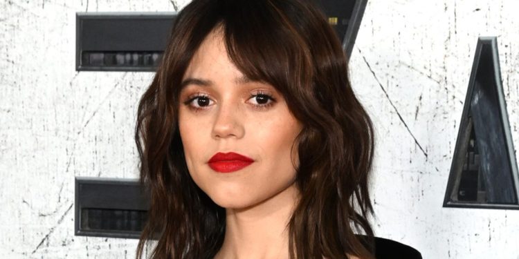 jenna-ortega's-mother-shares-heartwarming-instagram-post-celebrating-wednesday-star-…