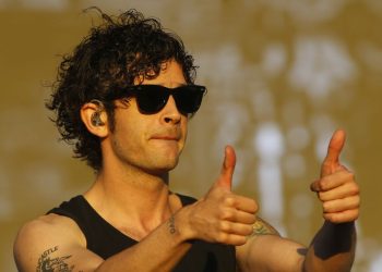 matty-healy-deletes-instagram-to-end-to-his-“asshole-era”-–-paper-magazine