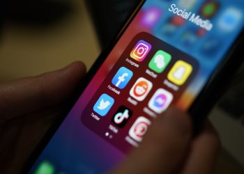 snapchat-ad-buying-traffic-more-than-doubles-year-over-year-–-b&t
