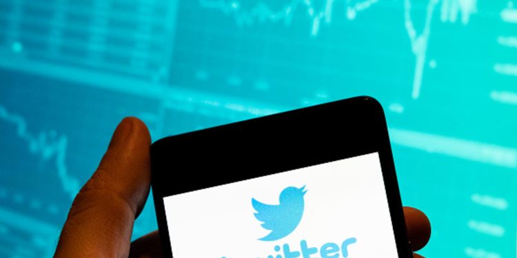 twitter-partners-with-etoro-to-let-users-trade-stocks,-crypto-as-musk-pushes-app-into-finance