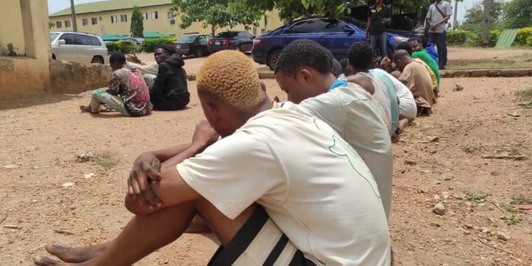 police-arrest-25-suspected-cultists-for-attacking-osun-residents-–-–-the-eagle-online