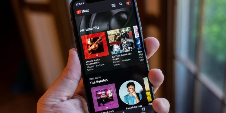 youtube-music-catches-up-with-spotify-and-apple-music-by-adding-real-time-lyrics-feature