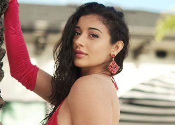 santino-marella's-daughter-arianna-grace-is-taking-up-tree-modeling-in-gorgeous-photo-drop