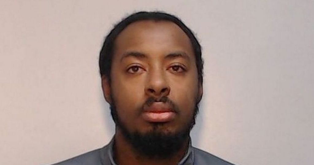 thug-shoved-fingers-down-girlfriend's-throat-after-she-discovered-his-secret-snapchat