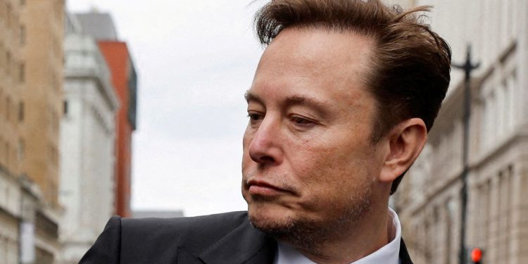 elon-musk-threatens-to-sue-microsoft-claiming-it-used-twitter-data-without-permission