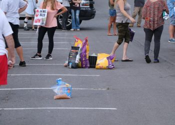 04/18/23-–-cat-feeding-protest-results-in-two-citations-for-illegal-take-of-nene