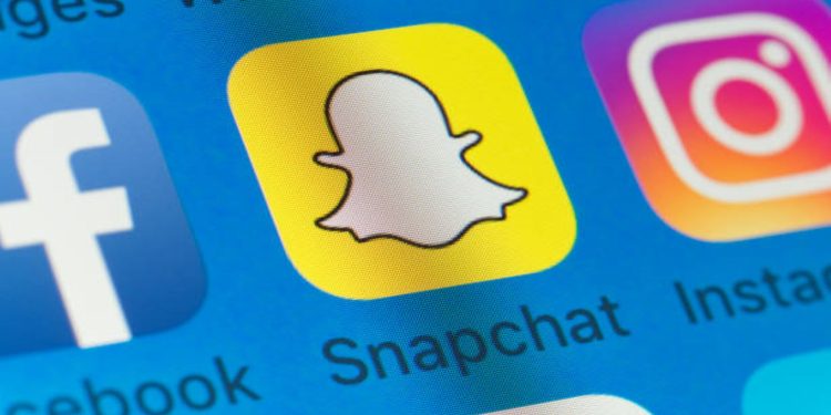snapchat+-subscription-surpasses-3-million-as-ai-chatbot-goes-free-–-interesting-engineering