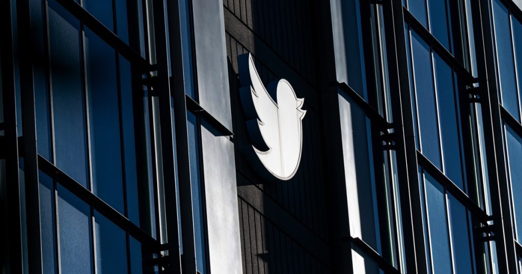 fake-accounts-pop-up-on-twitter-following-legacy-blue-check-removals-–-nbc-news