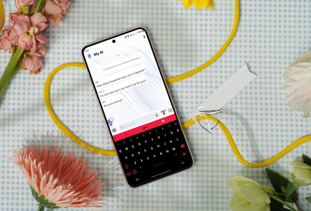 snapchat's-my-ai-chatbot-is-now-free-for-everyone-–-techjaja