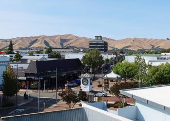 city-slicker-adjusts-to-'god's-waiting-room'-one-instagram-post-at-a-time-|-stuffco.nz