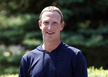 buckle-up,-zuck:-ai-coming-to-whatsapp,-messenger,-and-'metaverse'