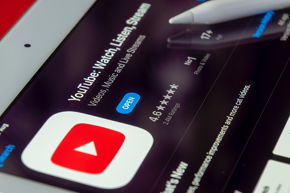 is-vimeo-better-than-youtube?-–-justnje
