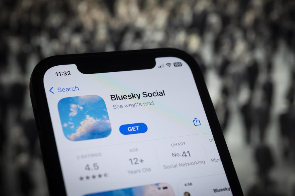 bluesky-becomes-the-hottest-club-online-as-twitter-users-fight-for-invites-–-yahoo