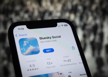 bluesky-becomes-the-hottest-club-online-as-twitter-users-fight-for-invites-–-yahoo