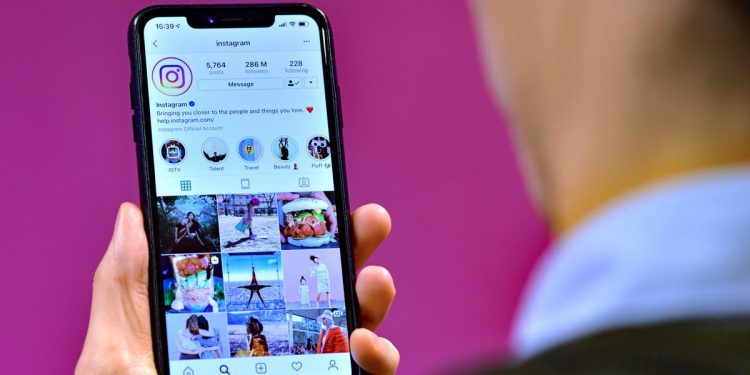 nearly-half-of-the-posts-you-see-on-instagram-are-from-accounts-you-don't-follow