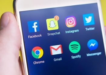 report:-'delete-snapchat'-searches-soar-488%-after-intro-of-'my-ai'-feature