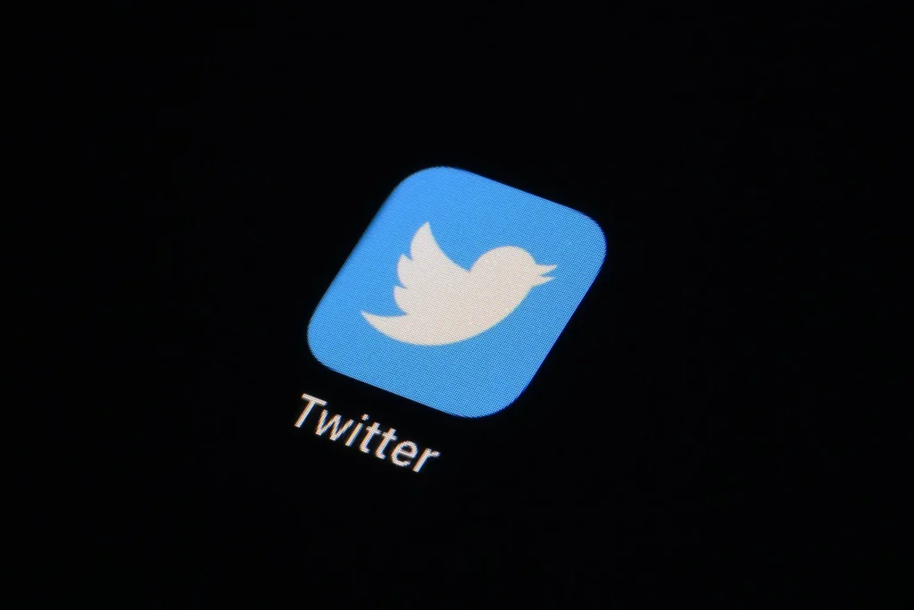 nyc-transit-agency-pulls-the-brake-on-twitter-service-alerts-|-ap-news
