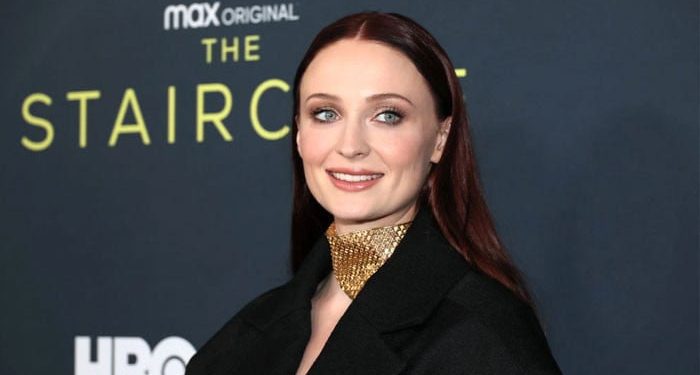 sophie-turner's-honest-confession-over-posting-daughter's-photo-on-instagram-–-geo.tv