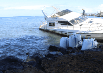 05/2/23-–-salvage-of-grounded-vessel-at-lahaina-begins-with-protection-…