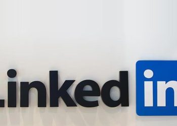 linkedin's-fresh-ai-integration-allows-users-to-reach-out-to-recruiters-through-a-customized-message