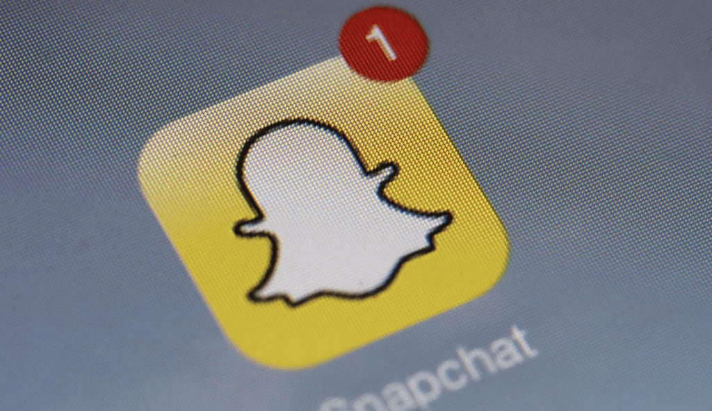 10-best-snapchat-hacking-apps-(spyware-apps)-–-startup-info