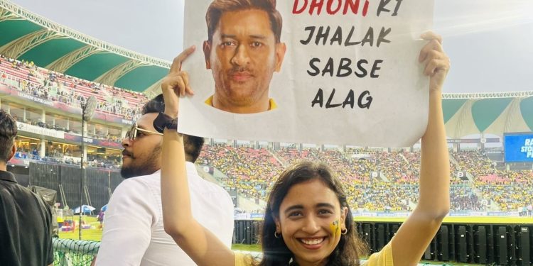 creative-photo-edits-flood-twitter-after-ms-dhoni-fan's-plea-|-trending-–-hindustan-times