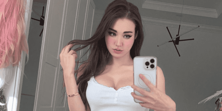 indiefoxx:-3-unknown-facts-about-twitch-streamer-who-was-banned-over-wardrobe-malfunction