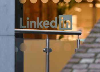 linkedin-announces-hundreds-of-layoffs-as-tech-sector-continues-slide