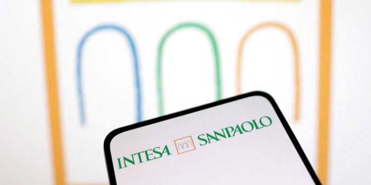 italian-bank-intesa-invests-70-million-euros-in-app-developer-bending-spoons